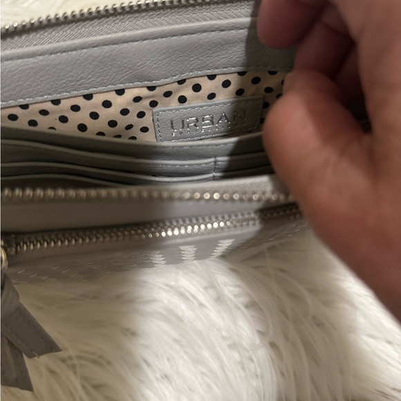 Urban Expressions Elle Woven Clutch-light gray and NWT - Picture 4 of 4
